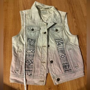 Forever 21 denim vest, light pink and blue women’s!